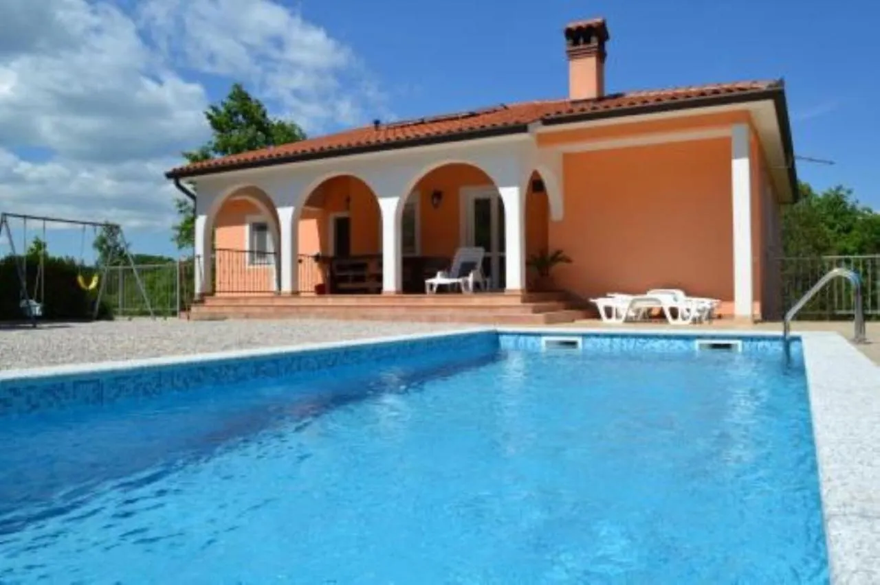 Holiday Home Zahtila Labin